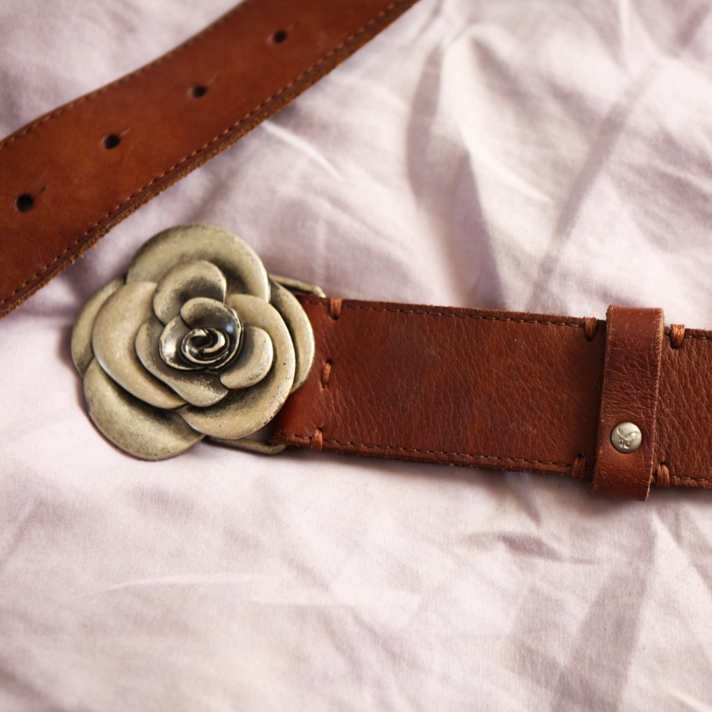 American Eagle Rose Belt